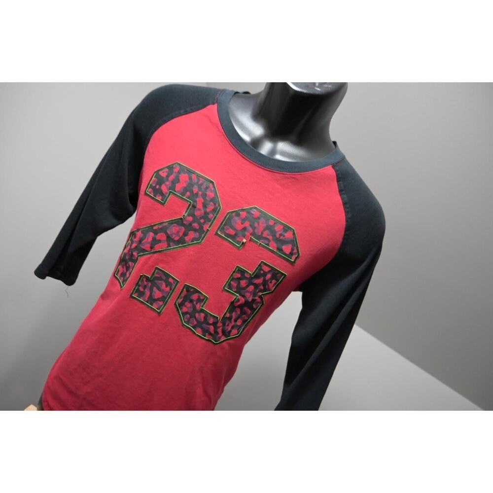 Nike Air Jordan Tee Gym Shirt Graphic Red 3/4 Sleeve Mens Size Medium - Picture 2 of 11